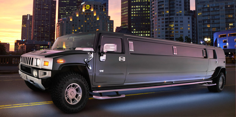 Hummer limousines @ www.privatecarapp.com